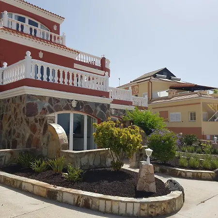 Casa Roja * Коста Калма
