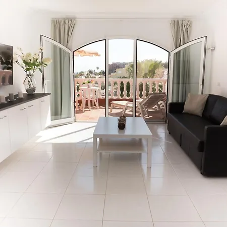 Casa Roja Апартаменты Коста Калма